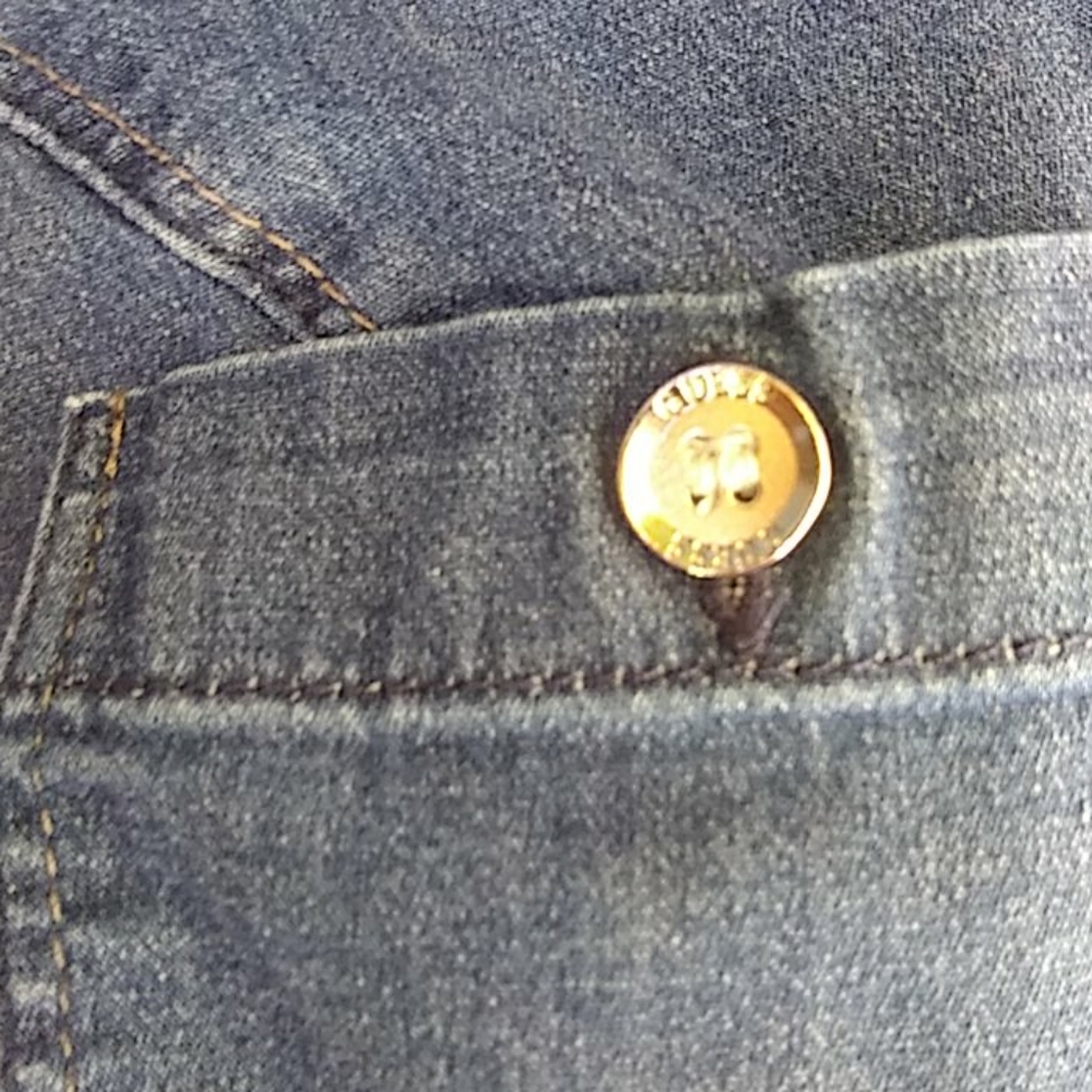 Guess los Angeles denim shirt. - Picture 16 of 16